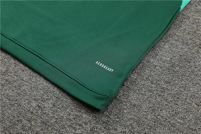 23-24 Manchester United Green Training Suit