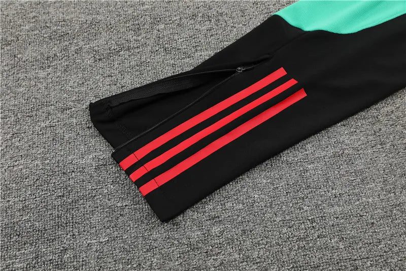 23-24 Manchester United Green Training Suit