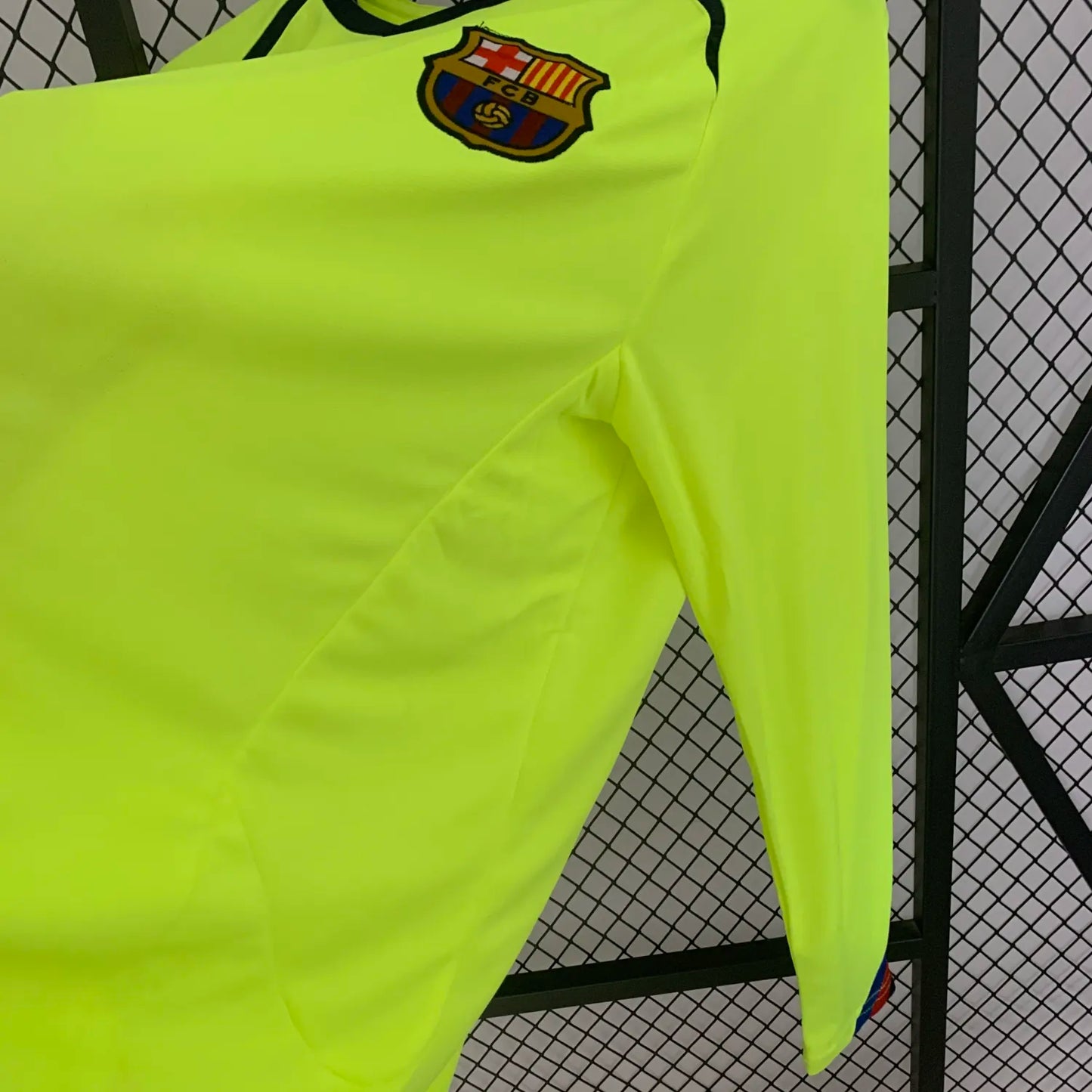 2005-06 Barcelona Away Long Sleeve Retro Jersey