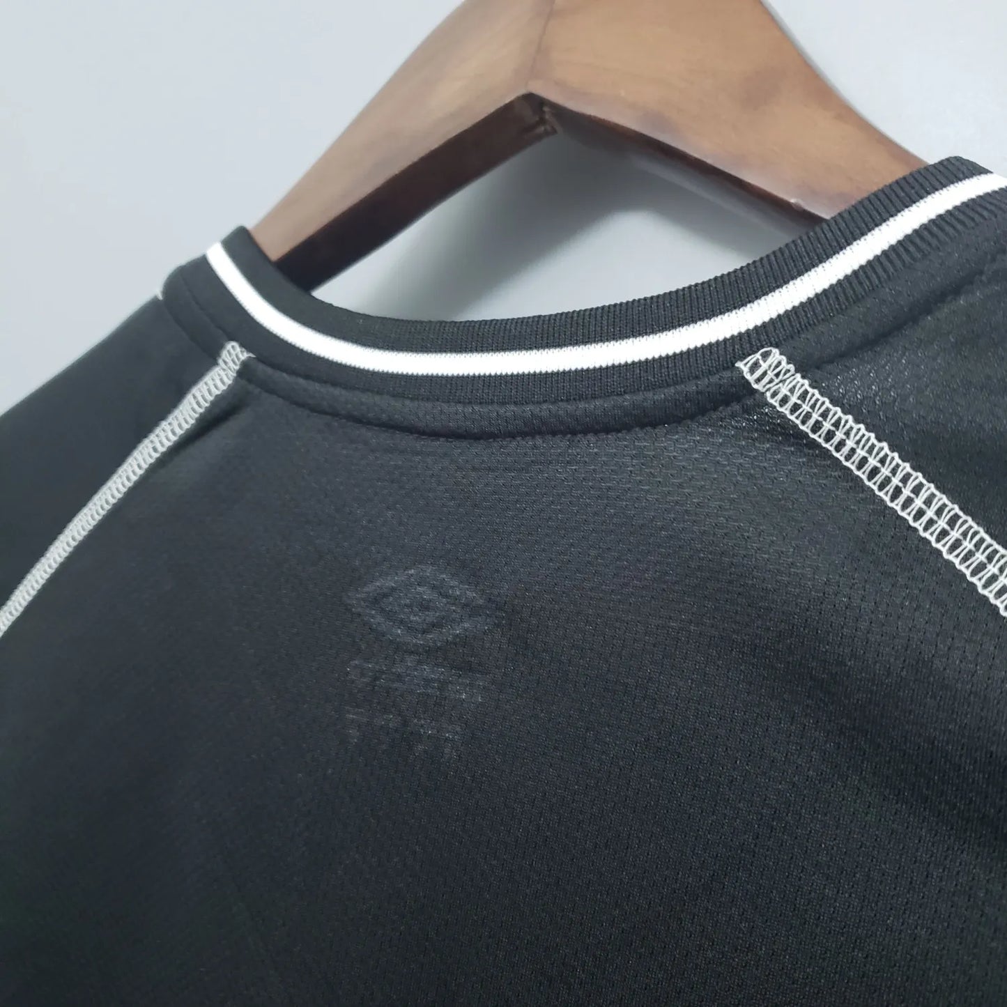 00-02 Manchester United Black Retro Jersey