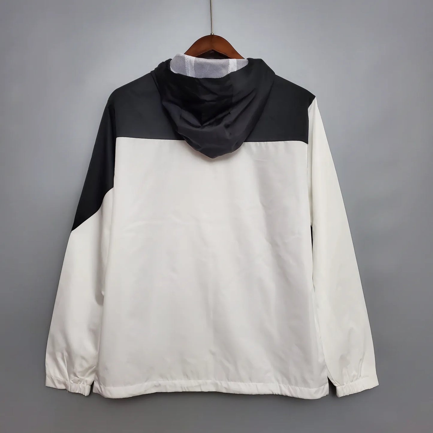 Windbreaker Santos Black and White S-XXL