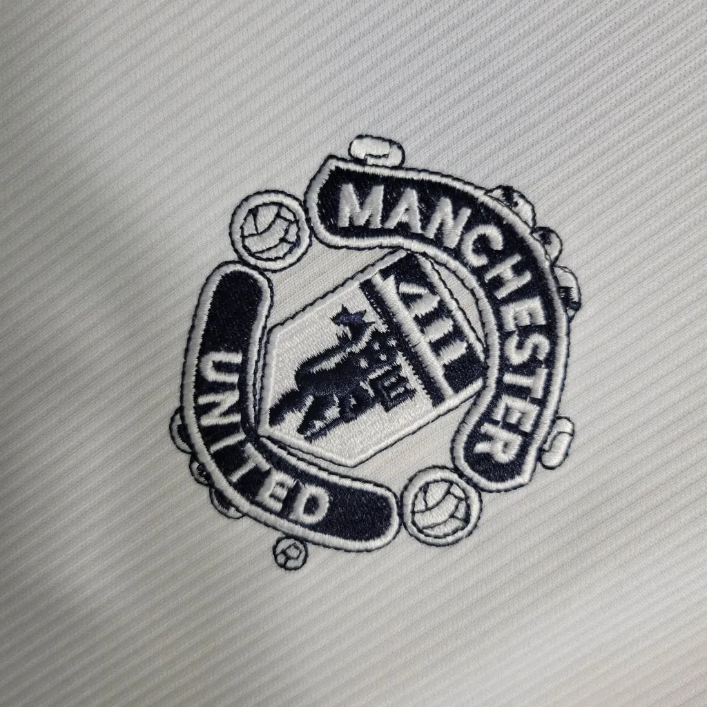 1999-00 Manchester United Away Retro Jersey