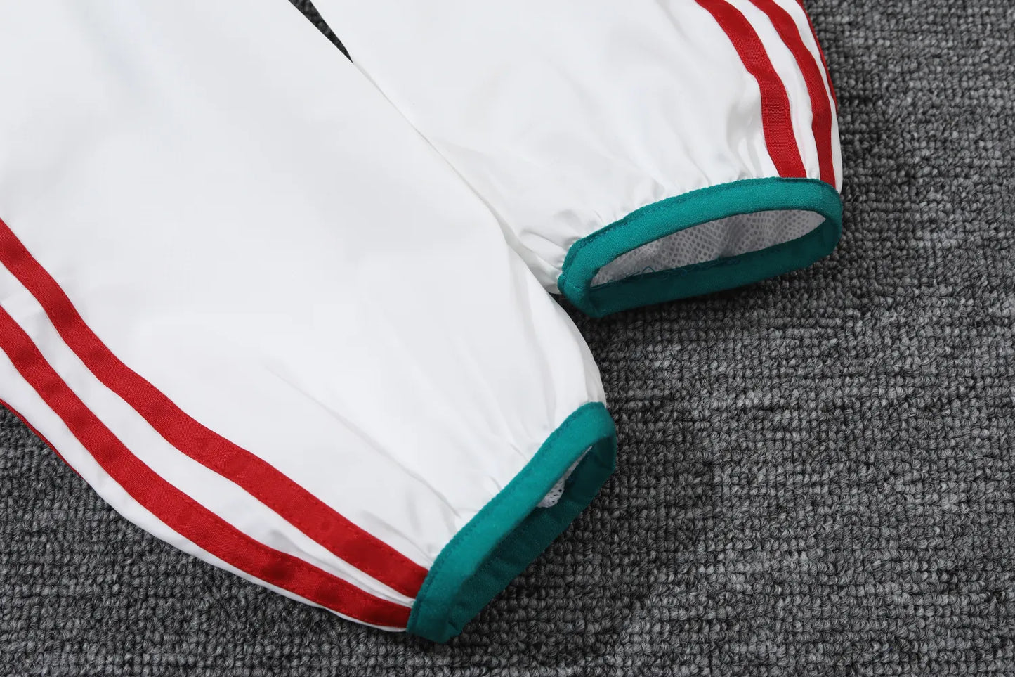 2023 Manchester United Player Hooded Windbreaker S-XXL