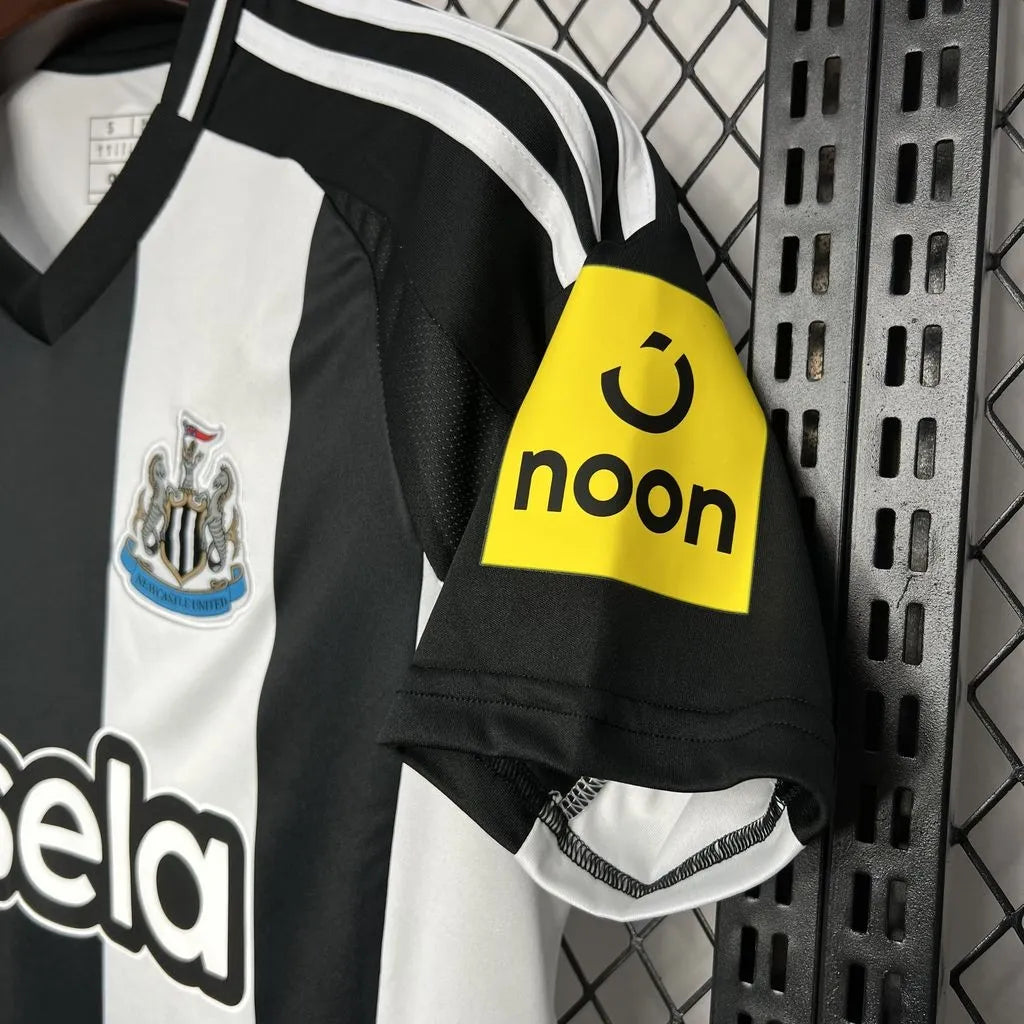 24-25 Newcastle United Home Fans Jersey