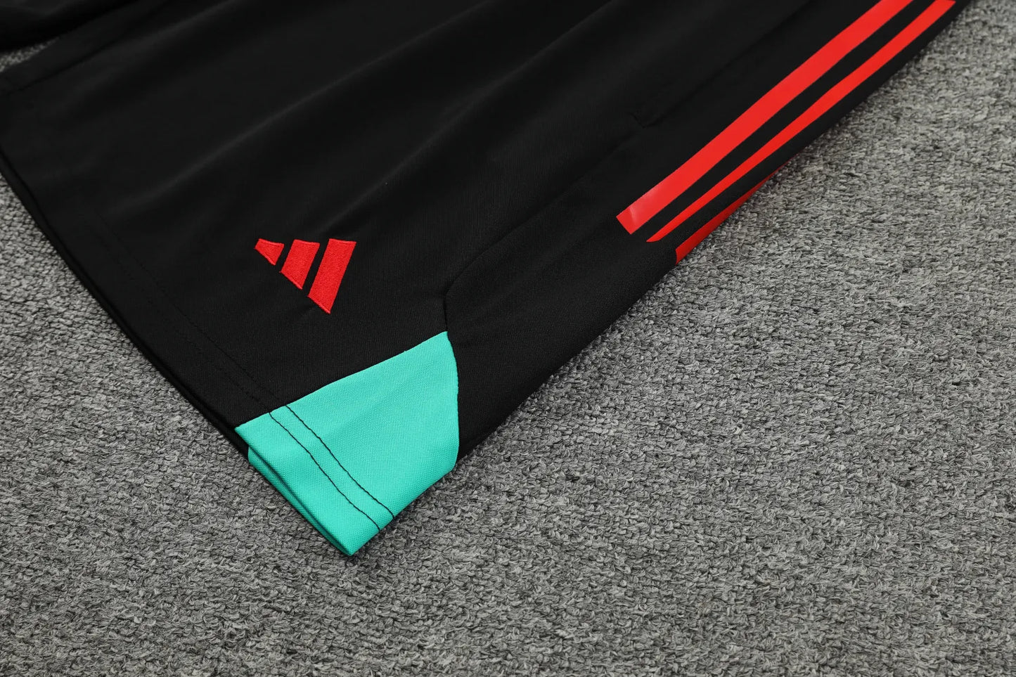 23-24 Manchester United Training Vest Suit