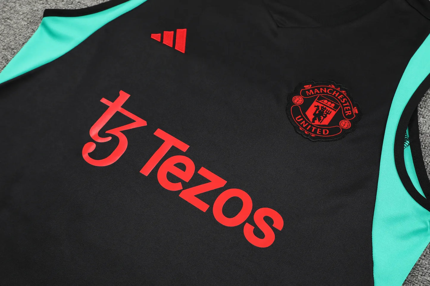 23-24 Manchester United Training Vest Suit