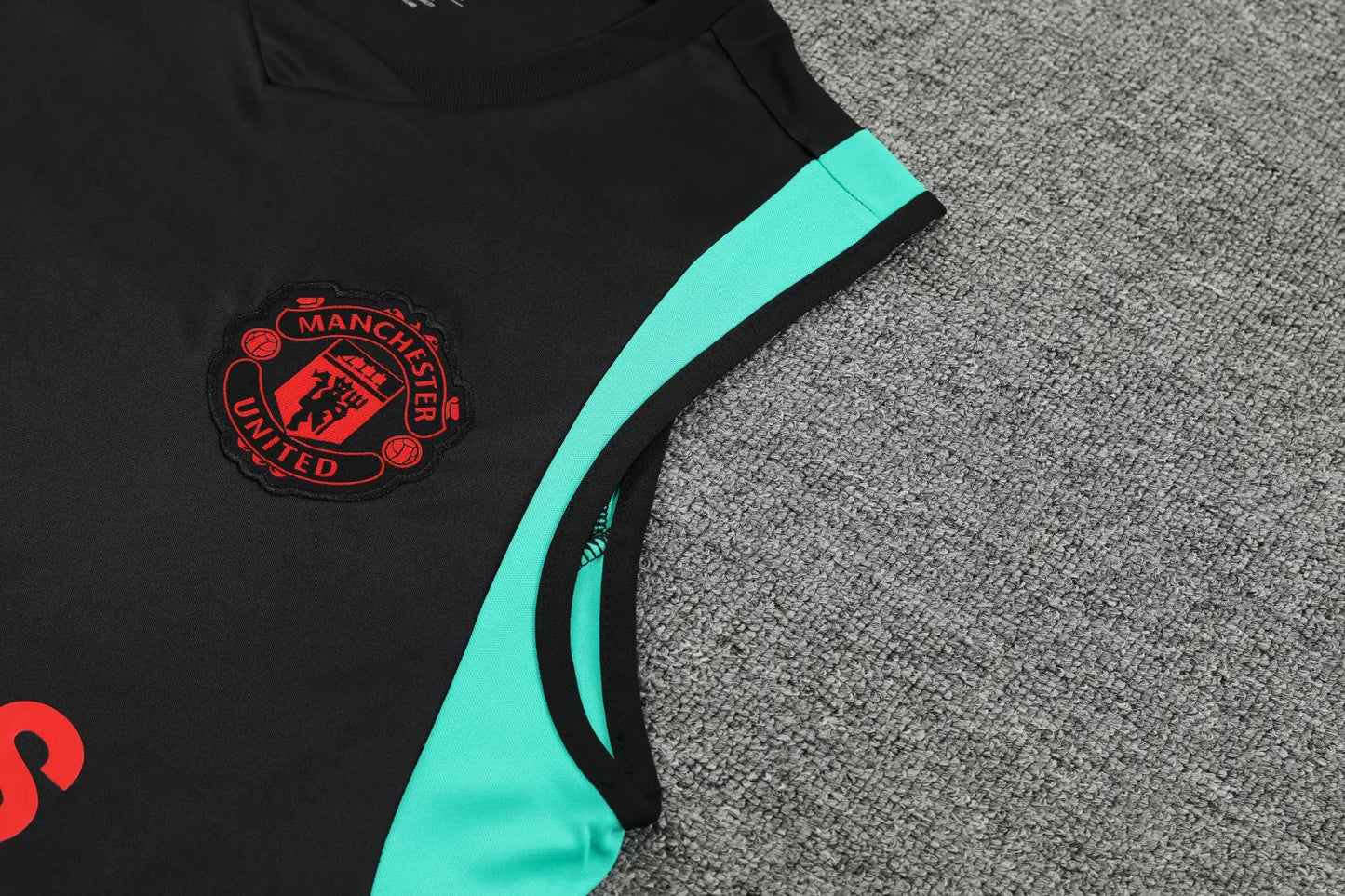 23-24 Manchester United Training Vest Suit