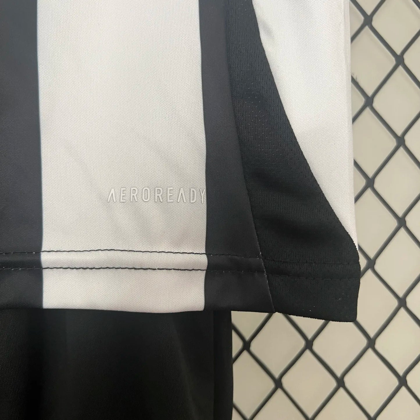 24-25 Newcastle United Home Kids Kit