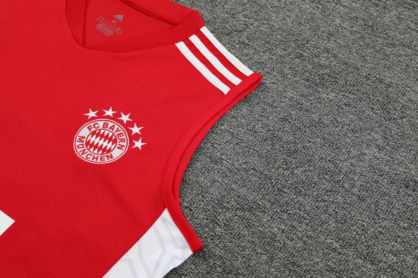 23-24 Bayern Munich Training Vest Suit