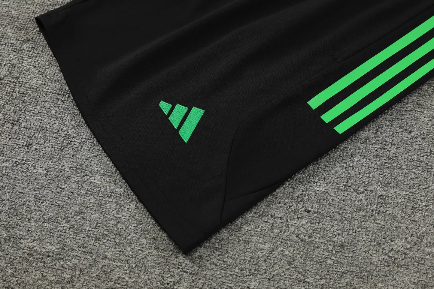 23-24 Bayern Munich Training Vest Suit