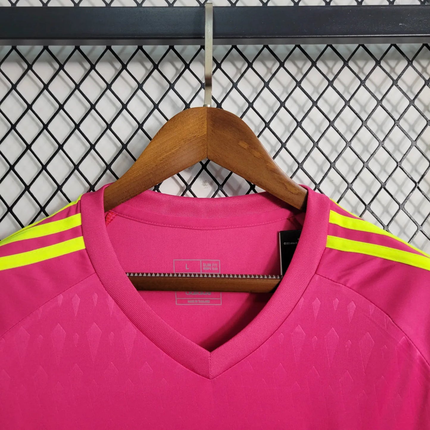 23-24 Real Madrid Goalkeeper Fans Jersey