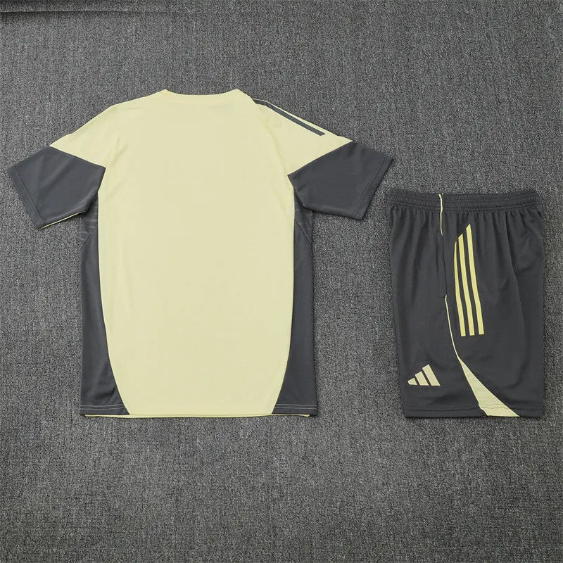 25-26 Real Madrid Short Sleeve Training Suit