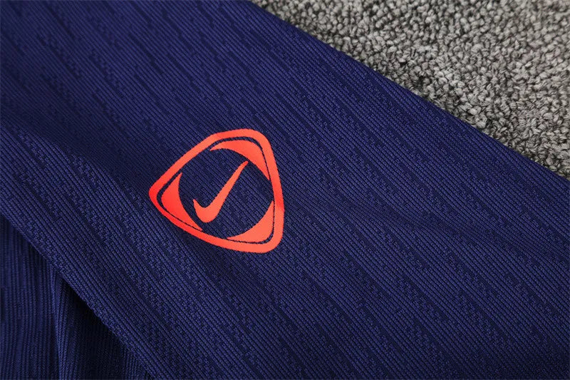 25-26 Barcelona Training Suit