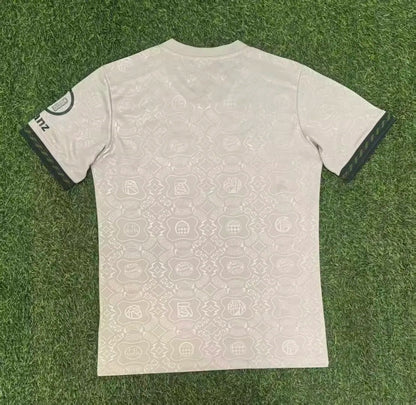 25-26 Bayern Munich Speical Fans Kit