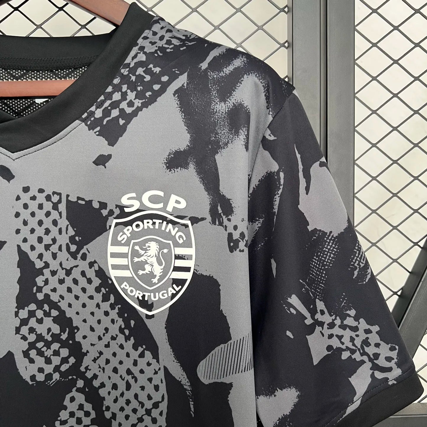 25-26 Sporting Black Special Fans Kit