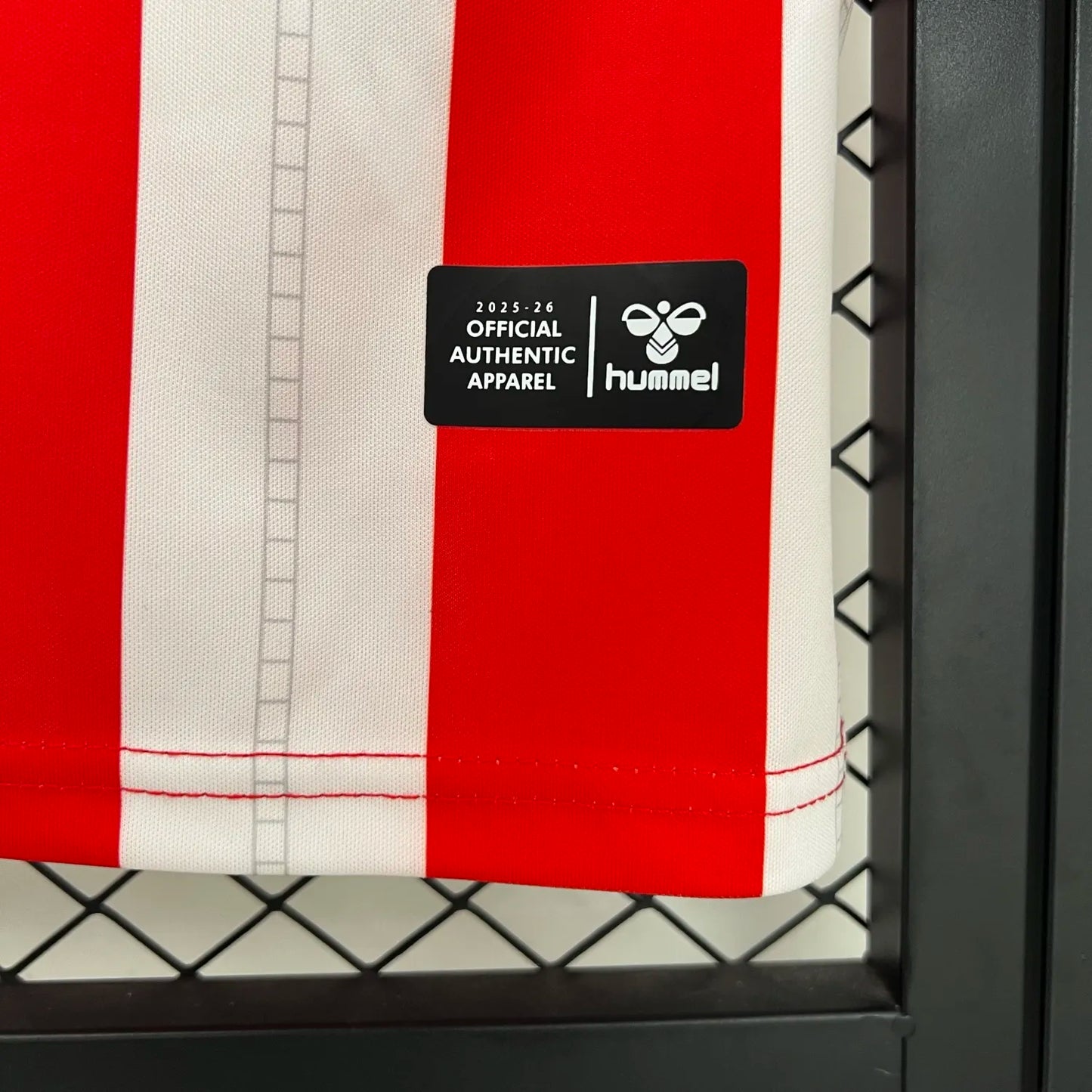 25-26 Sunderland Home Fans Kit