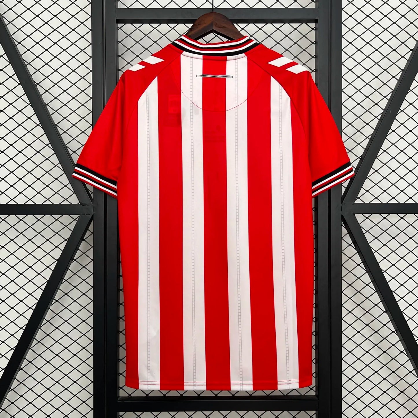 25-26 Sunderland Home Fans Kit