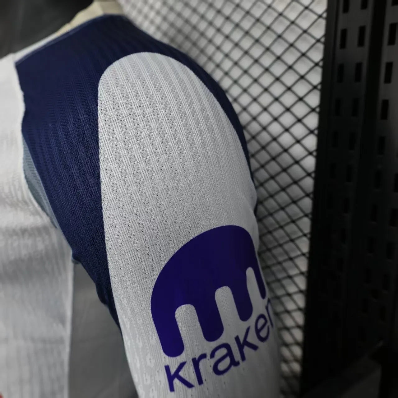 25-26 Tottenham Hotspur Home Long Sleeve Kit