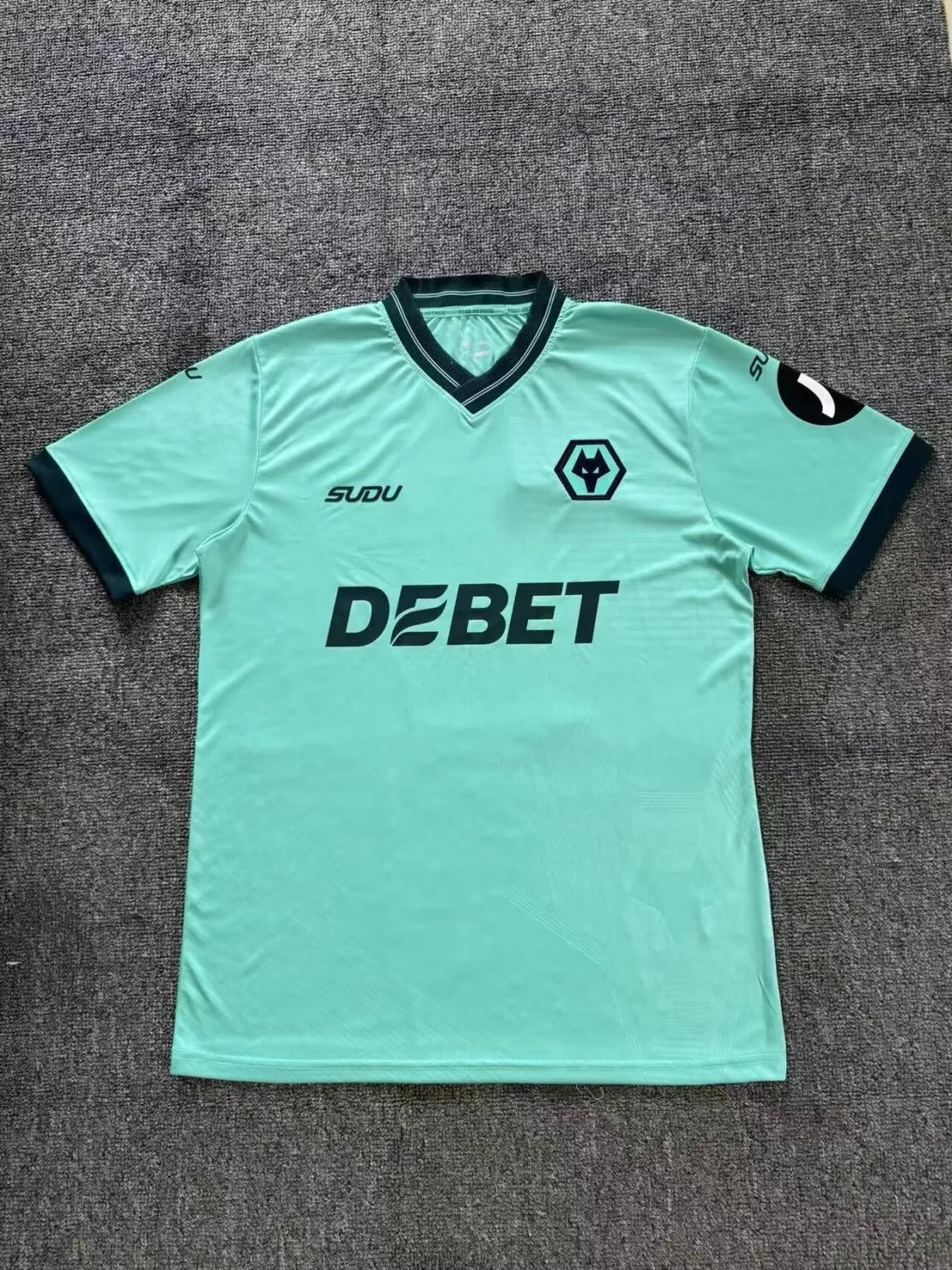 25-26 Wolves Away Fans Kit