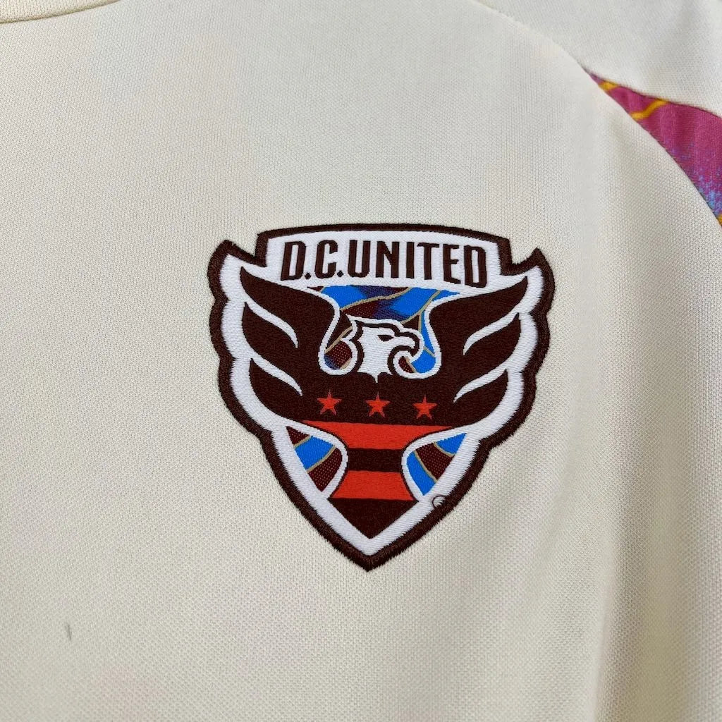 D.C. United Home Kit 25-26