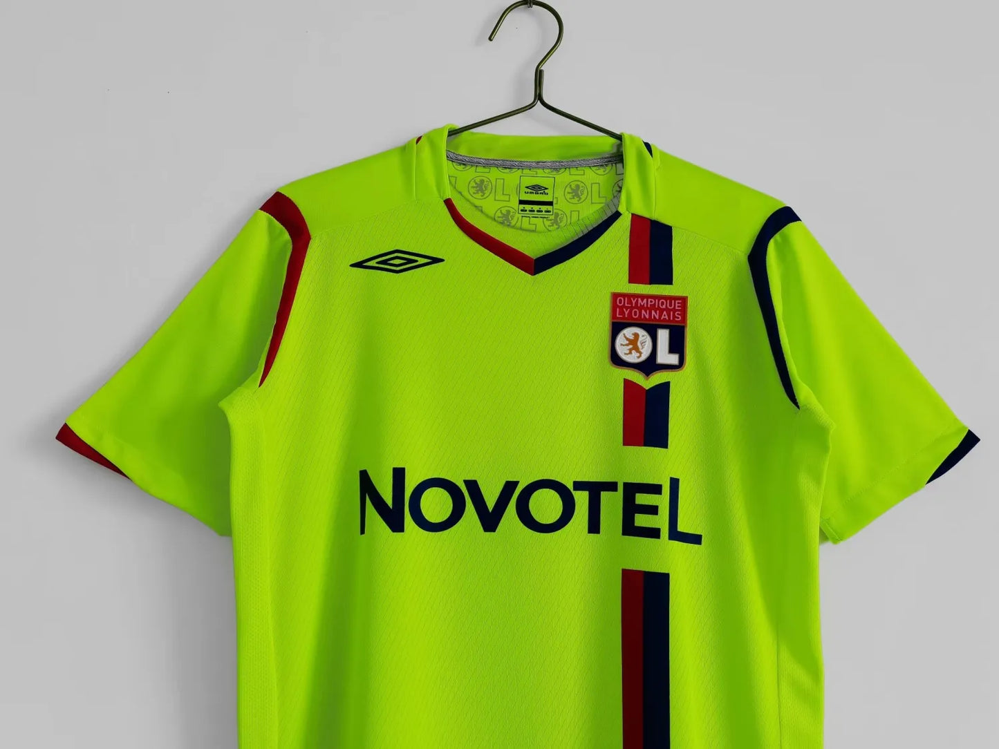 Lyon Away Kit Retro 08-09