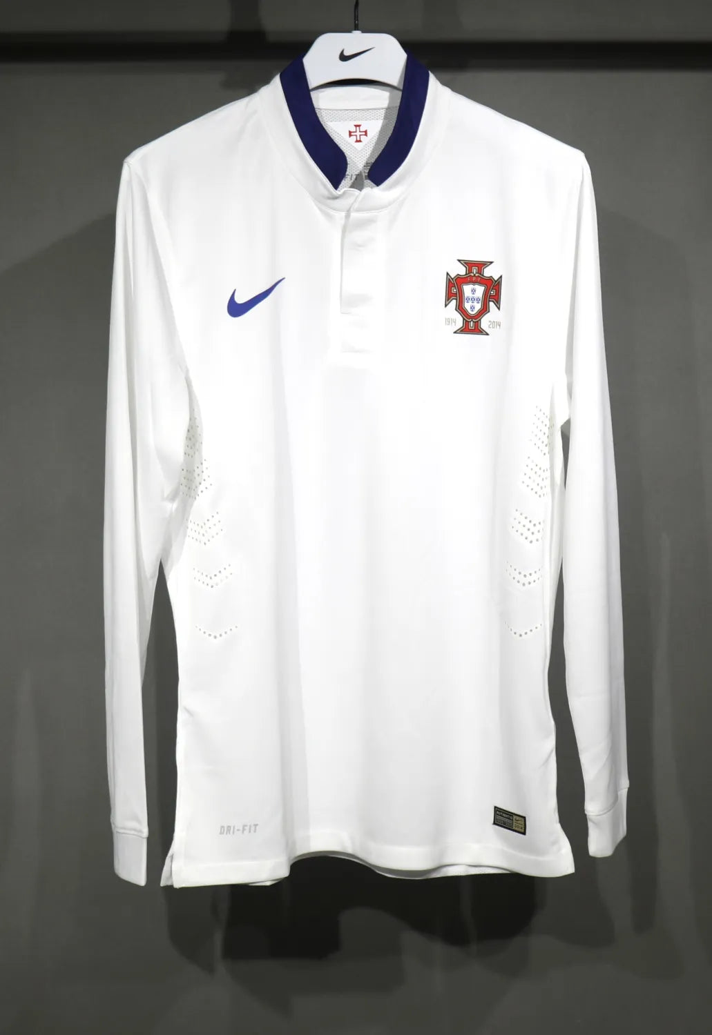 Portugal Away Long Sleeve Kit Retro 2014