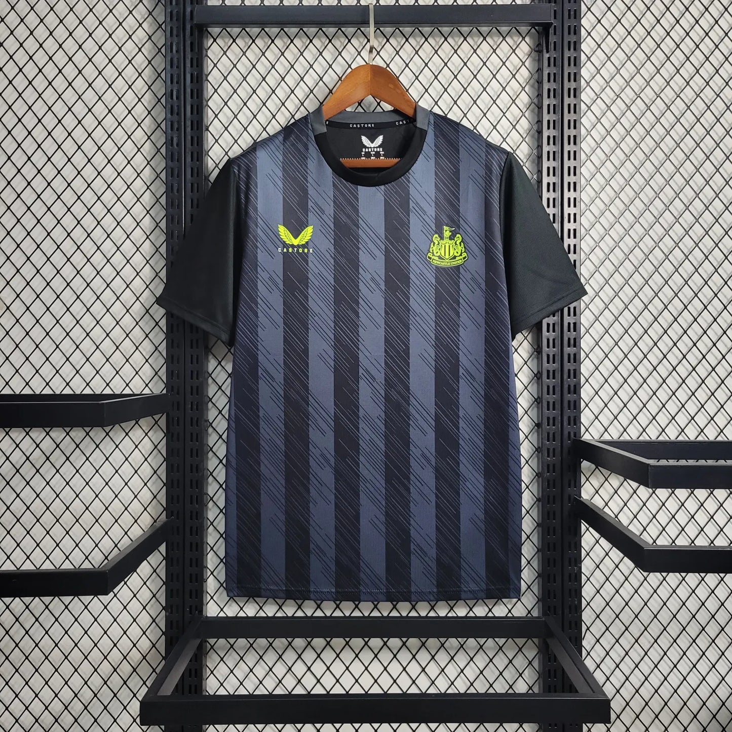 23-24 Newcastle United Training Fans Jersey