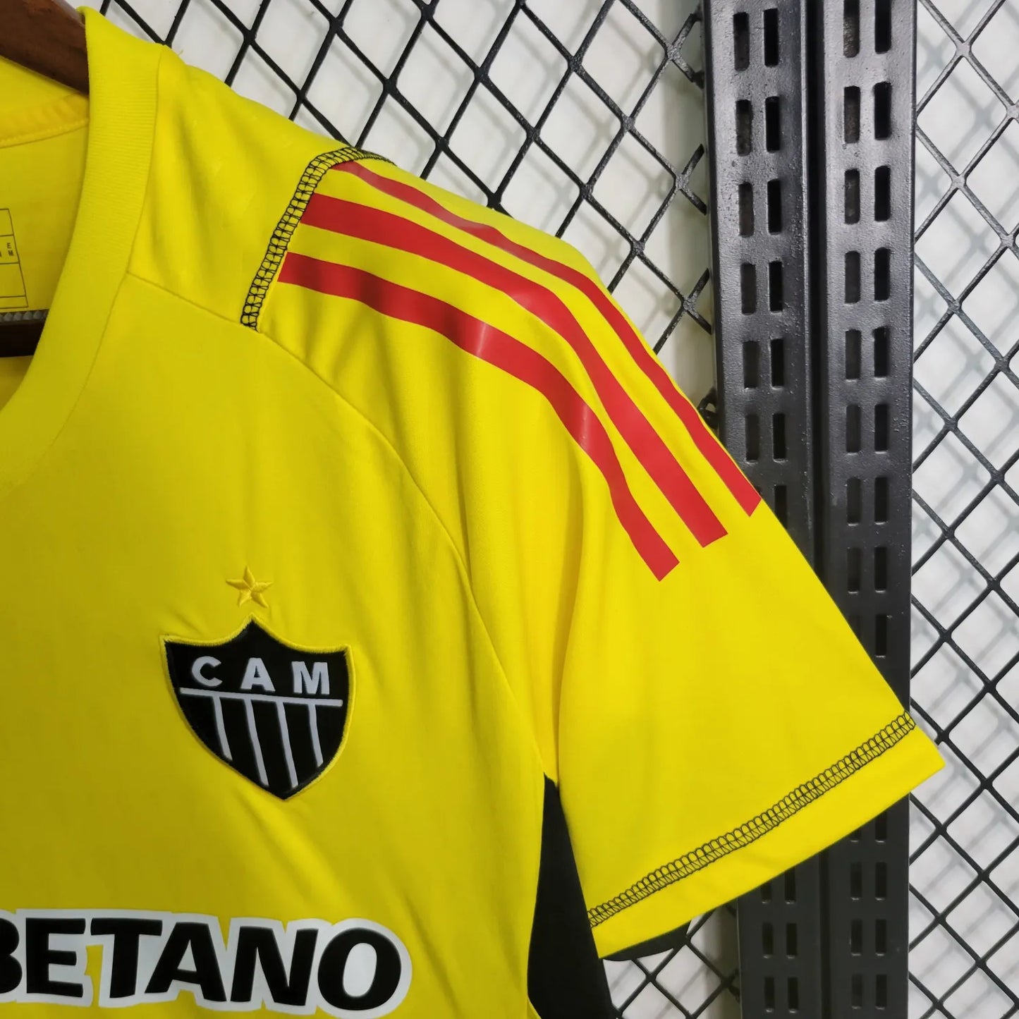 23-24 Atletico Mineiro Goalkeeper 2 Fans Jersey