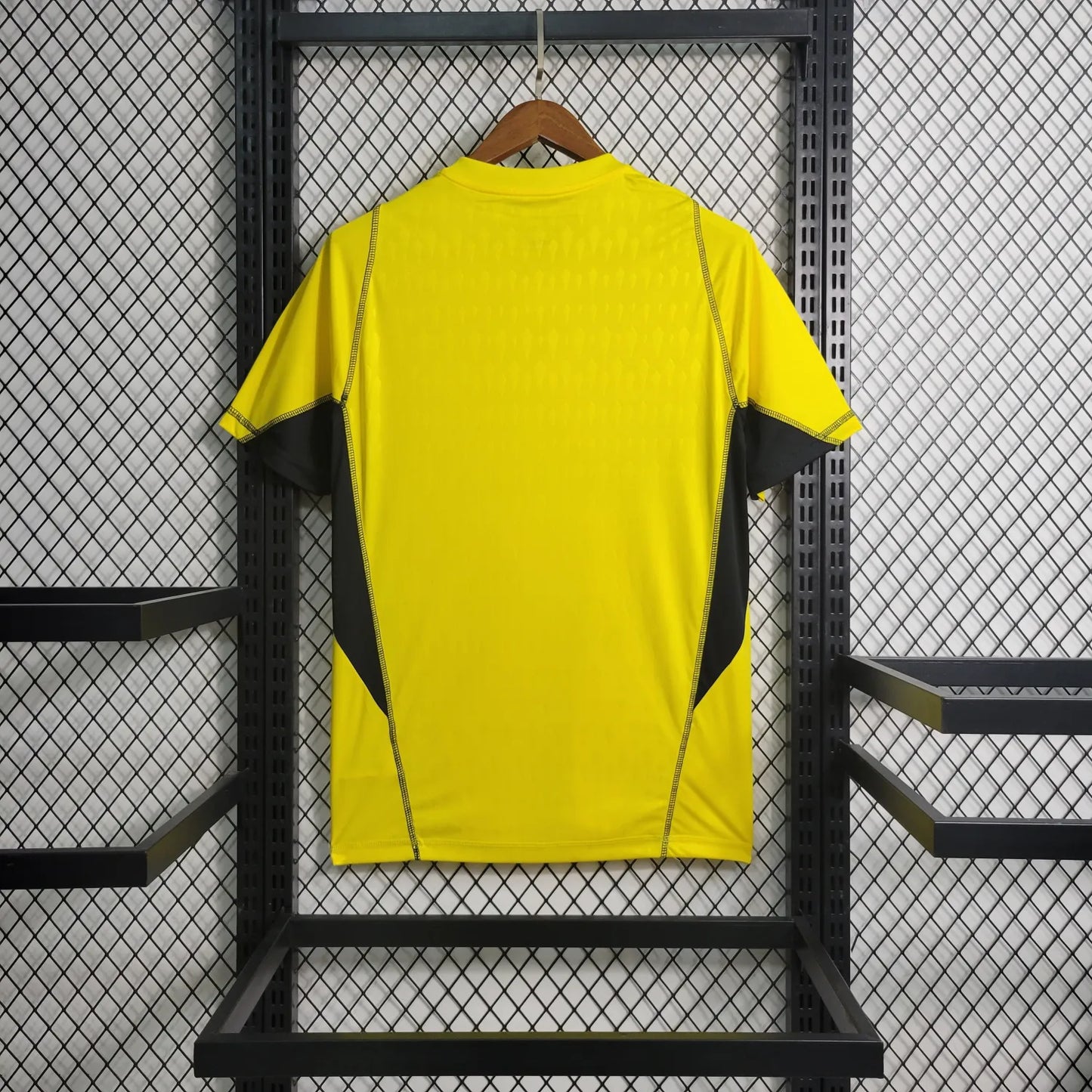 23-24 Atletico Mineiro Goalkeeper 2 Fans Jersey