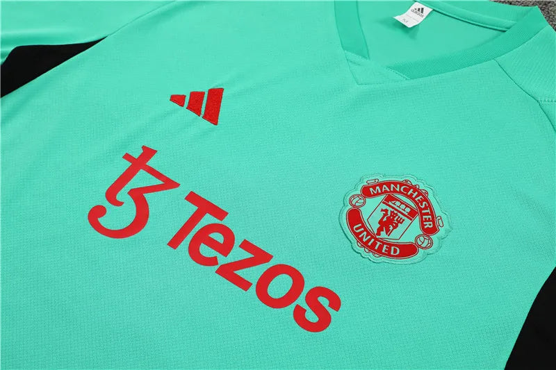 23-24 Manchester United Training Short Sleeve Suit
