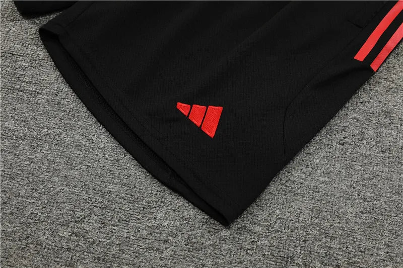 23-24 Manchester United Training Short Sleeve Suit