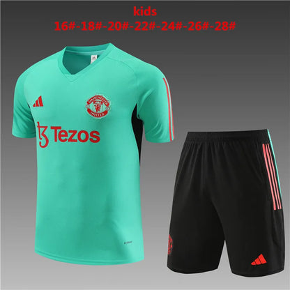23-24 Manchester United Training Short Sleeve Suit