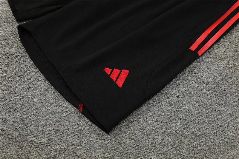 23-24 Manchester United Red Training Short Sleeve Suit
