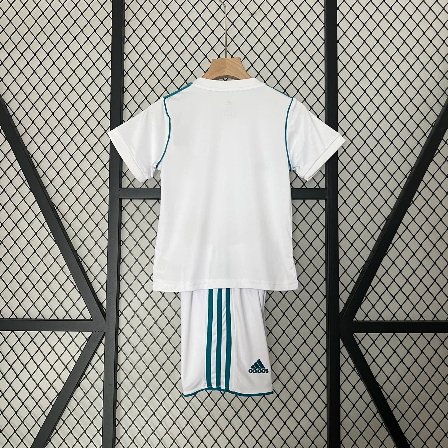 Retro17-18 Real Madrid Home Kids Kit