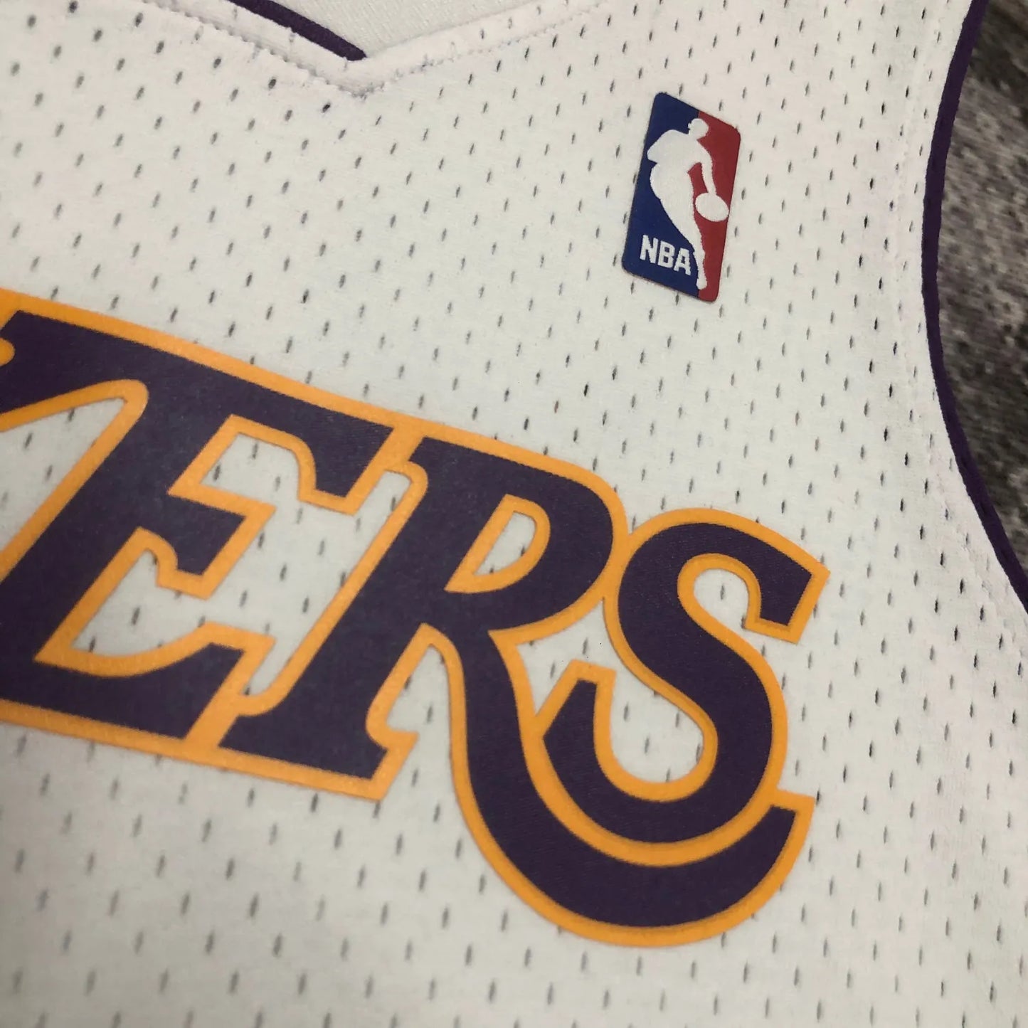 M&N 03-04 Lakers SW White 8# Bryant