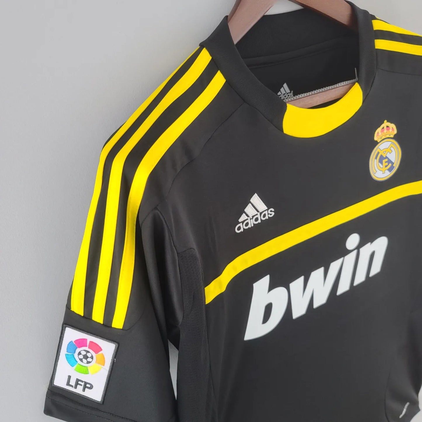 11-12 Real Madrid Black Goal Keeper Retro Jersey
