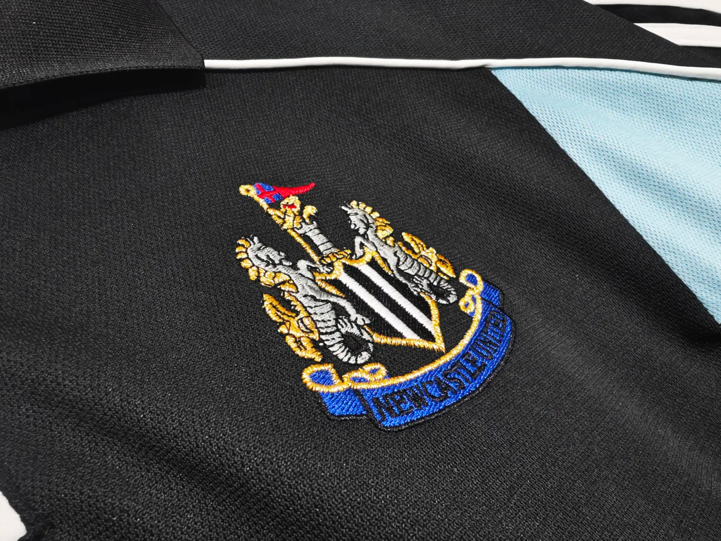 00-01 Newcastle United Away Retro Jersey