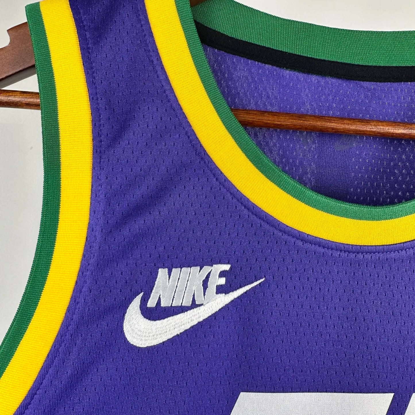 23-24 Utah Jazz Classic Edition Jordan Clarkson #00 Swingman NBA Jersey