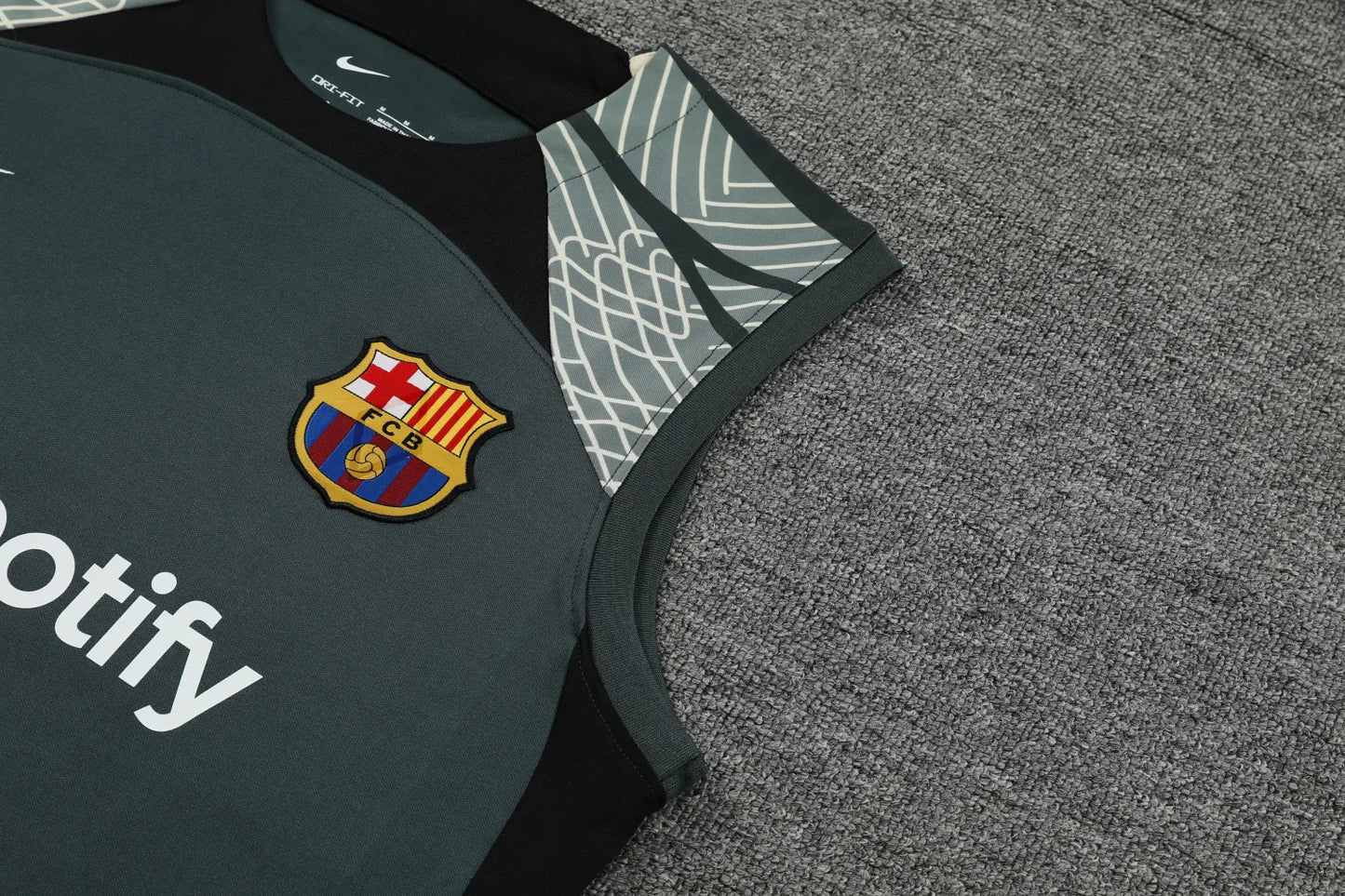 23-24 Barcelona Training Vest Suit